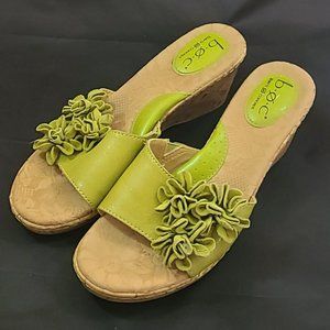 BOC Borne Concepts Leather Slip On Flower Cork Wedge Sandals Green Size 9 EUC